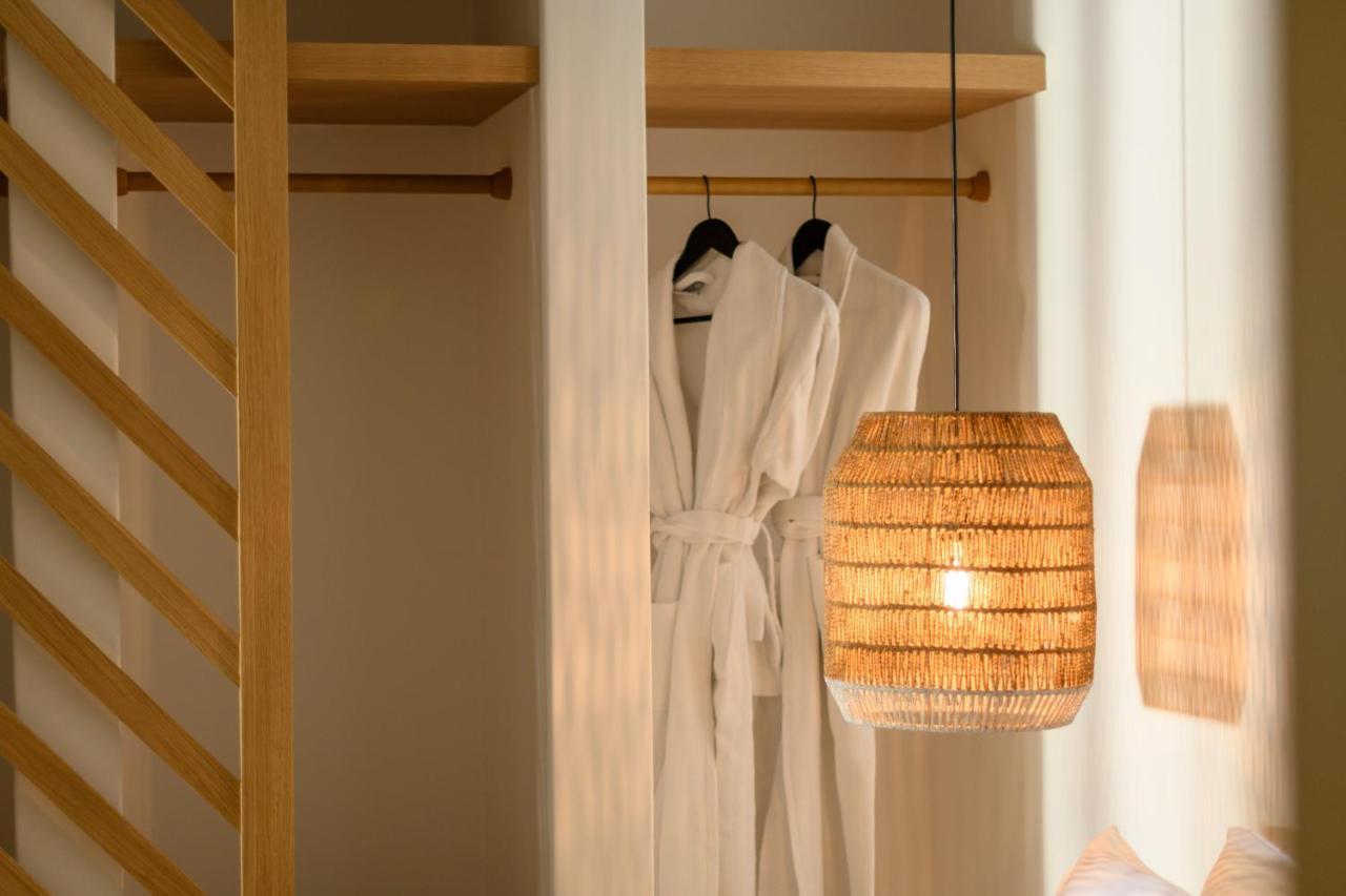 Este Luxury Suites Fira  Ngoại thất bức ảnh