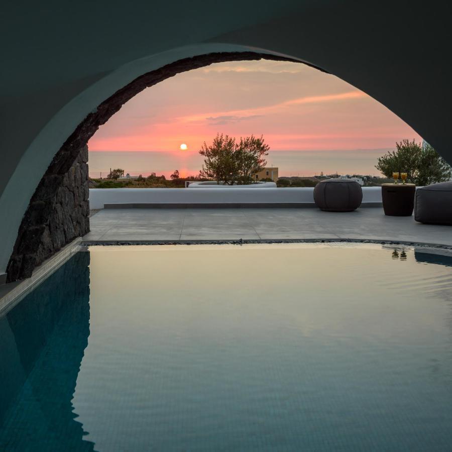 Este Luxury Suites Fira  Ngoại thất bức ảnh