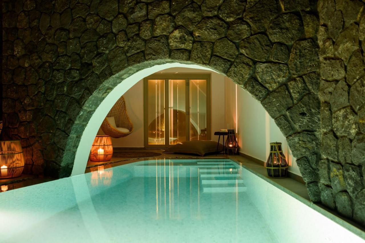 Este Luxury Suites Fira  Ngoại thất bức ảnh
