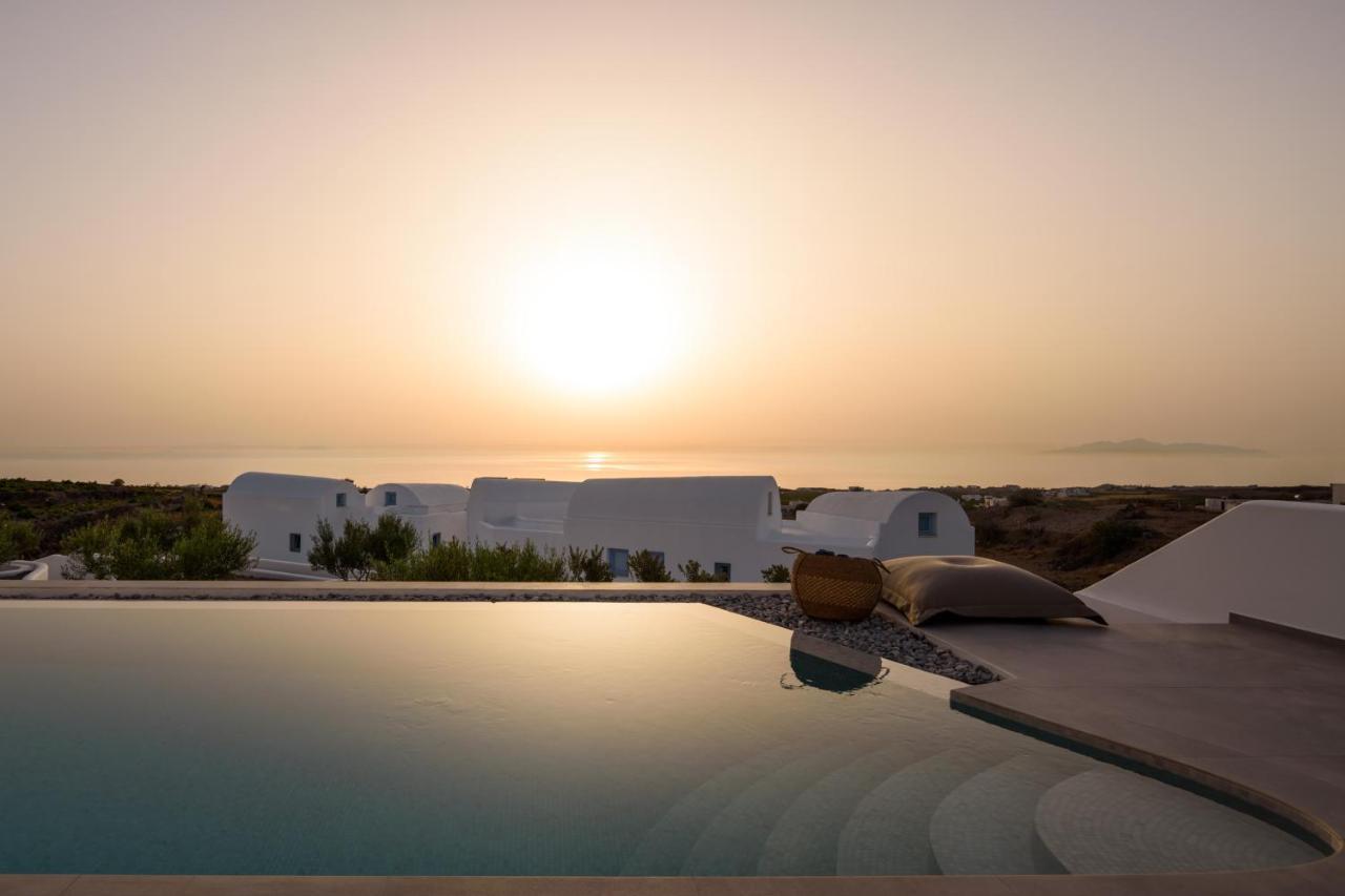 Este Luxury Suites Fira  Ngoại thất bức ảnh